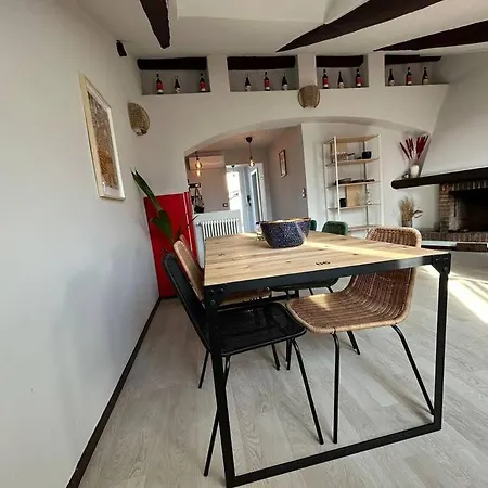 Charming Attic In Centre Turijn