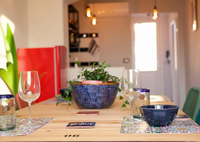 아파트 Charming Rooftop Attic San Salvario - 300m From Porta Nuova 토리노